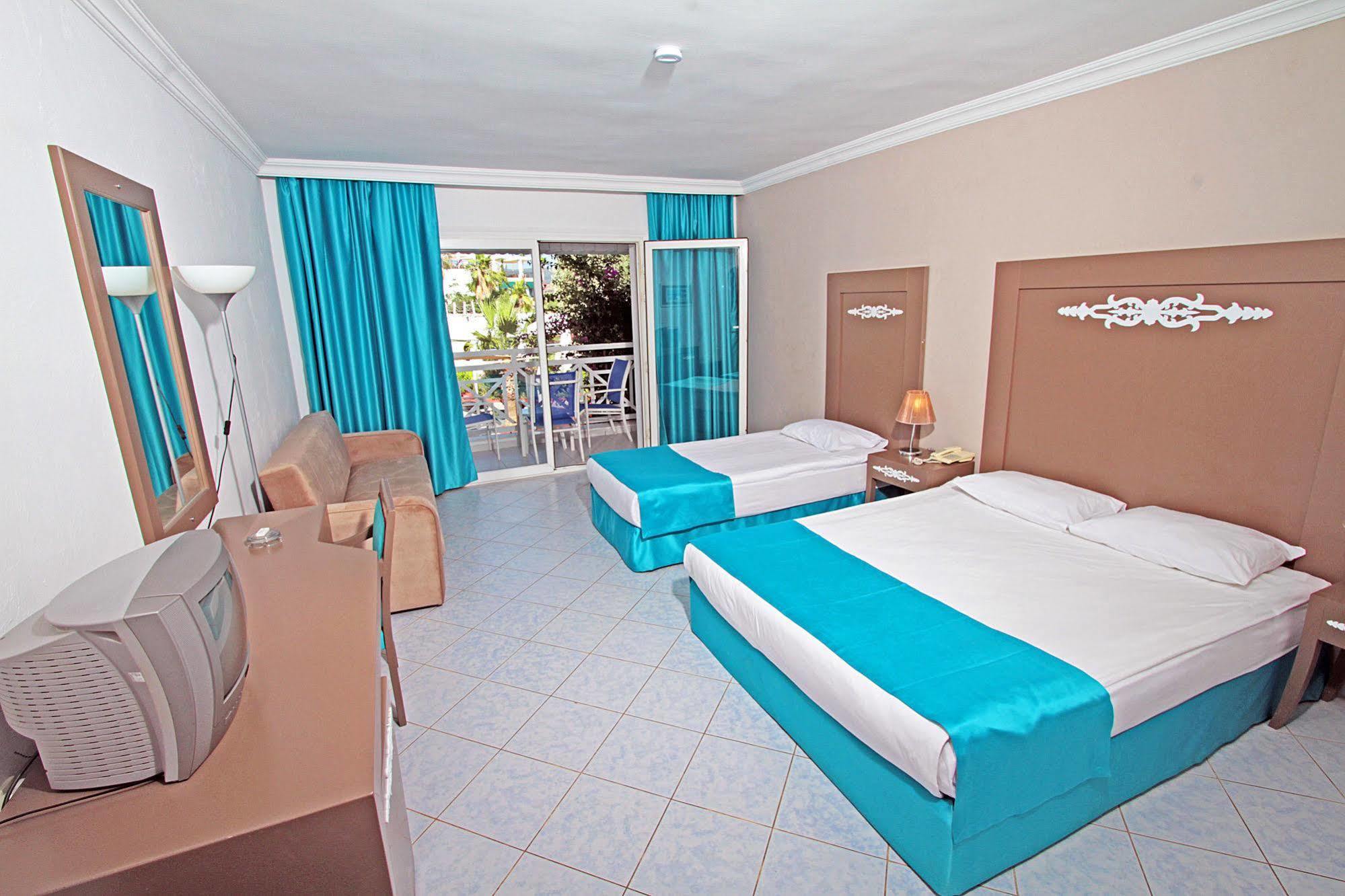 Resort Rexene